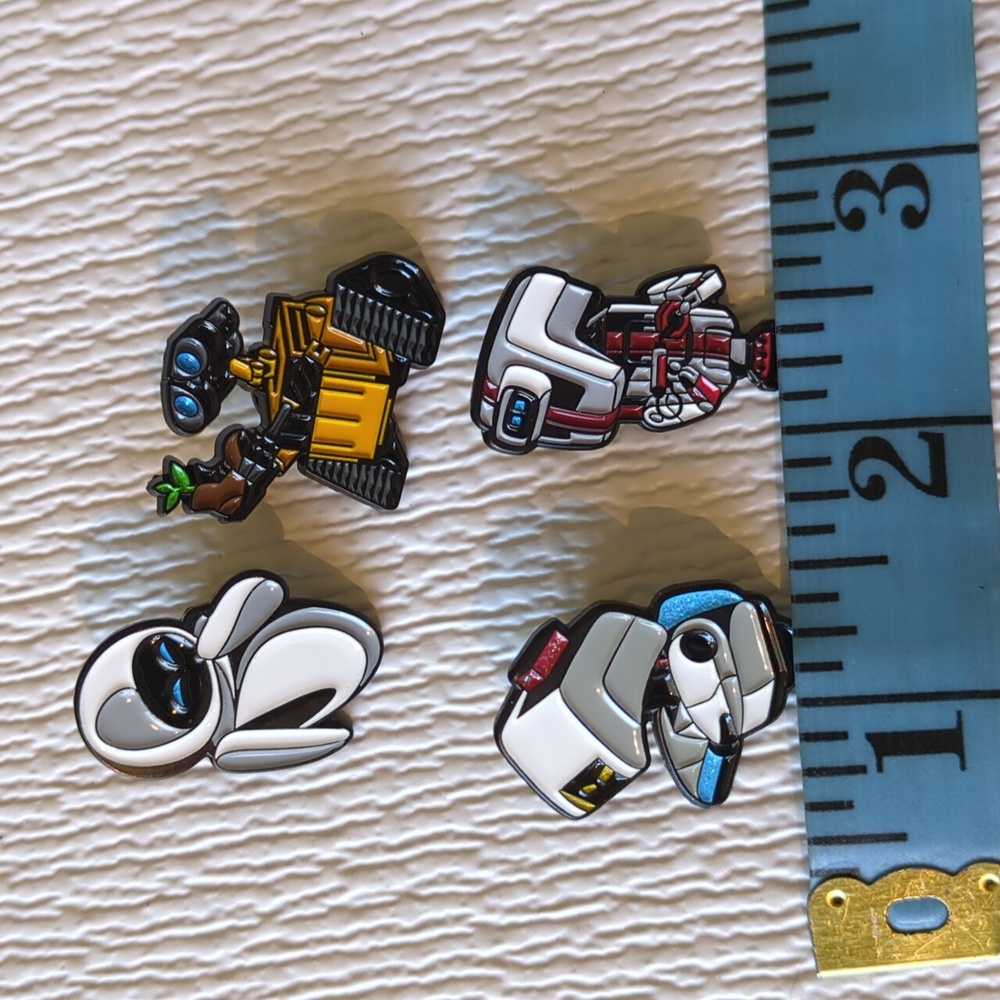 🩵2/$10🩵Set of 4 Wall-E Character Enamel Pins - Unofficial Disney Pins - Picture 2 of 3